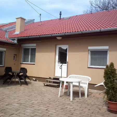 Lägenhet Start Pécs